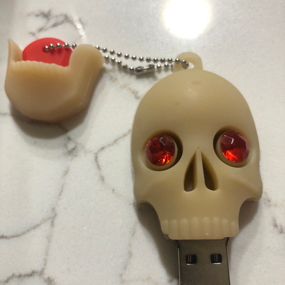 USB/Keychain accessory - Picture 4 of 16
